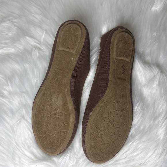 Cute to the Core Bear Flats - Picture 7 of 9